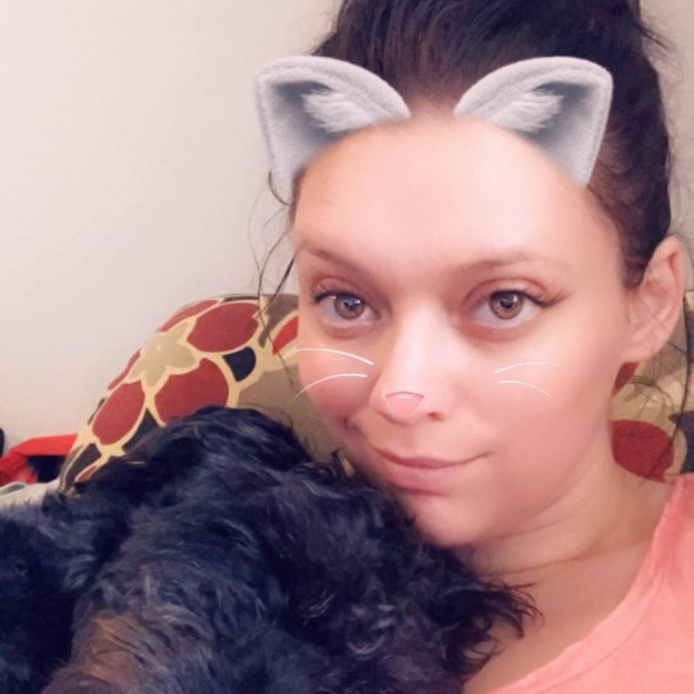 Meet your Posher, Laura